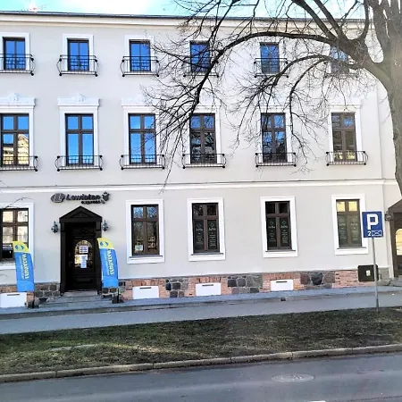 Jaracza 28/11 アパート