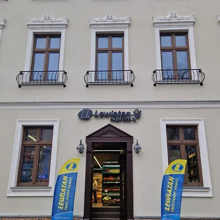 Jaracza 28/11 アパート