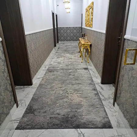 Jaracza 28/11 アパート *