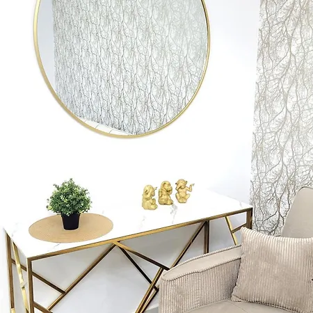 Jaracza 28/11 * スウプスク