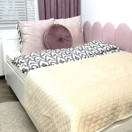 アパート Jaracza 28/11 *